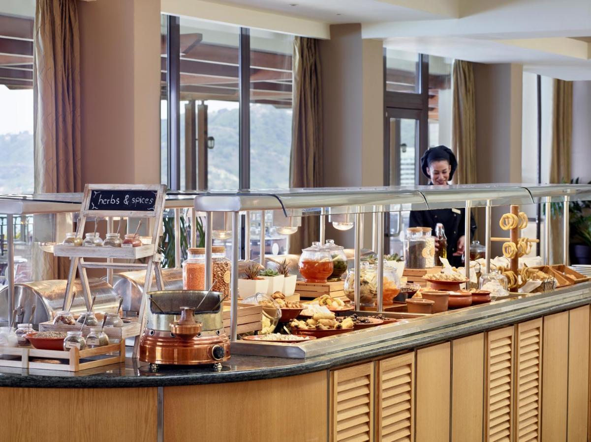 Hotel Amus &