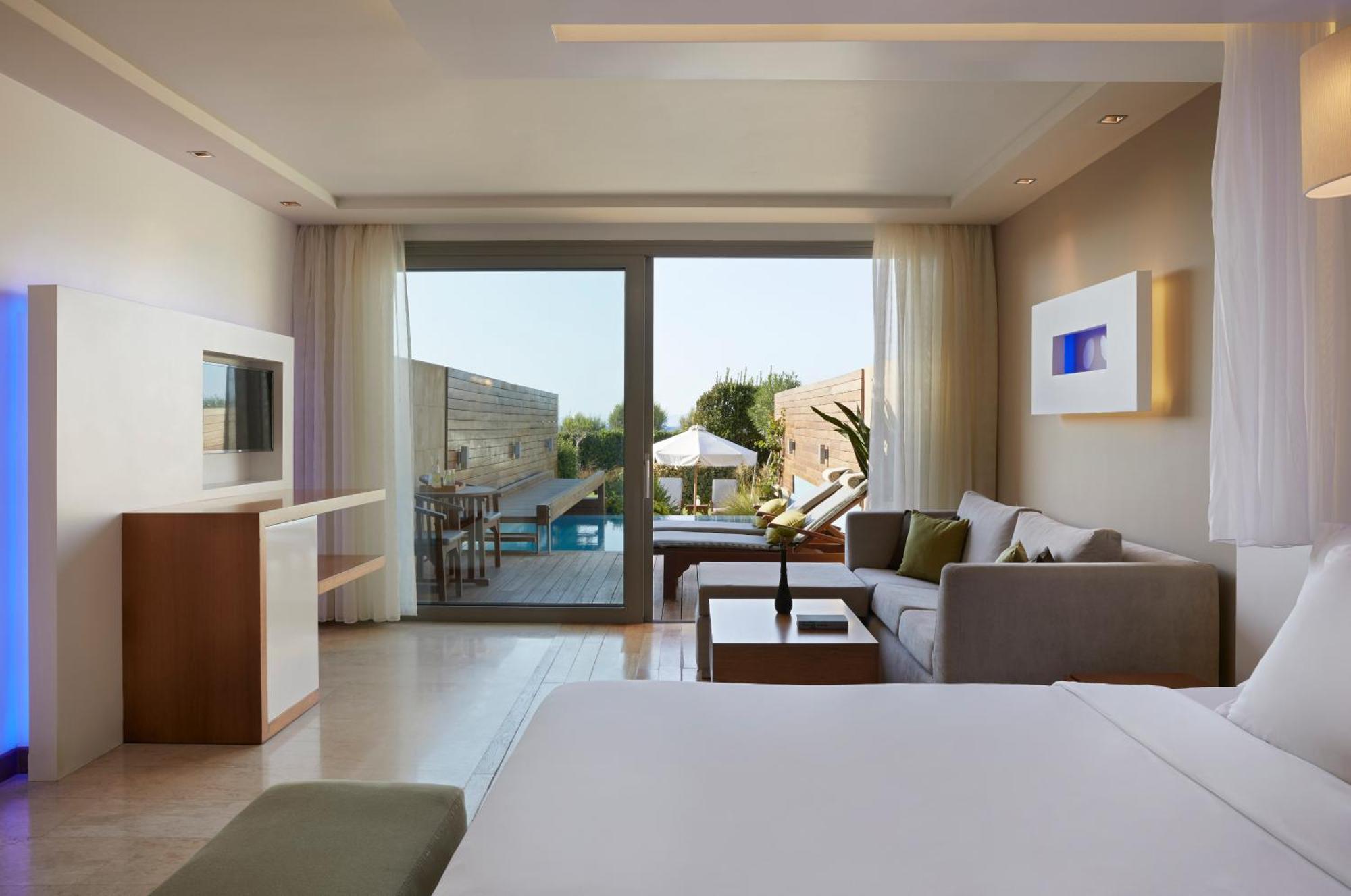 Amus & Hotel 5*